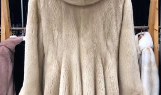 佟二堡皮草广场