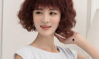 中短发烫发发型