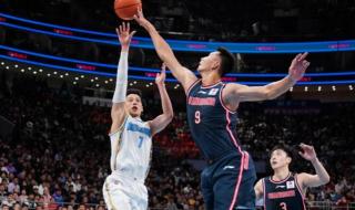 易建联第一次打cba